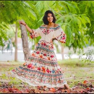 NWT FarmRio Maria Bordadeiras Dress